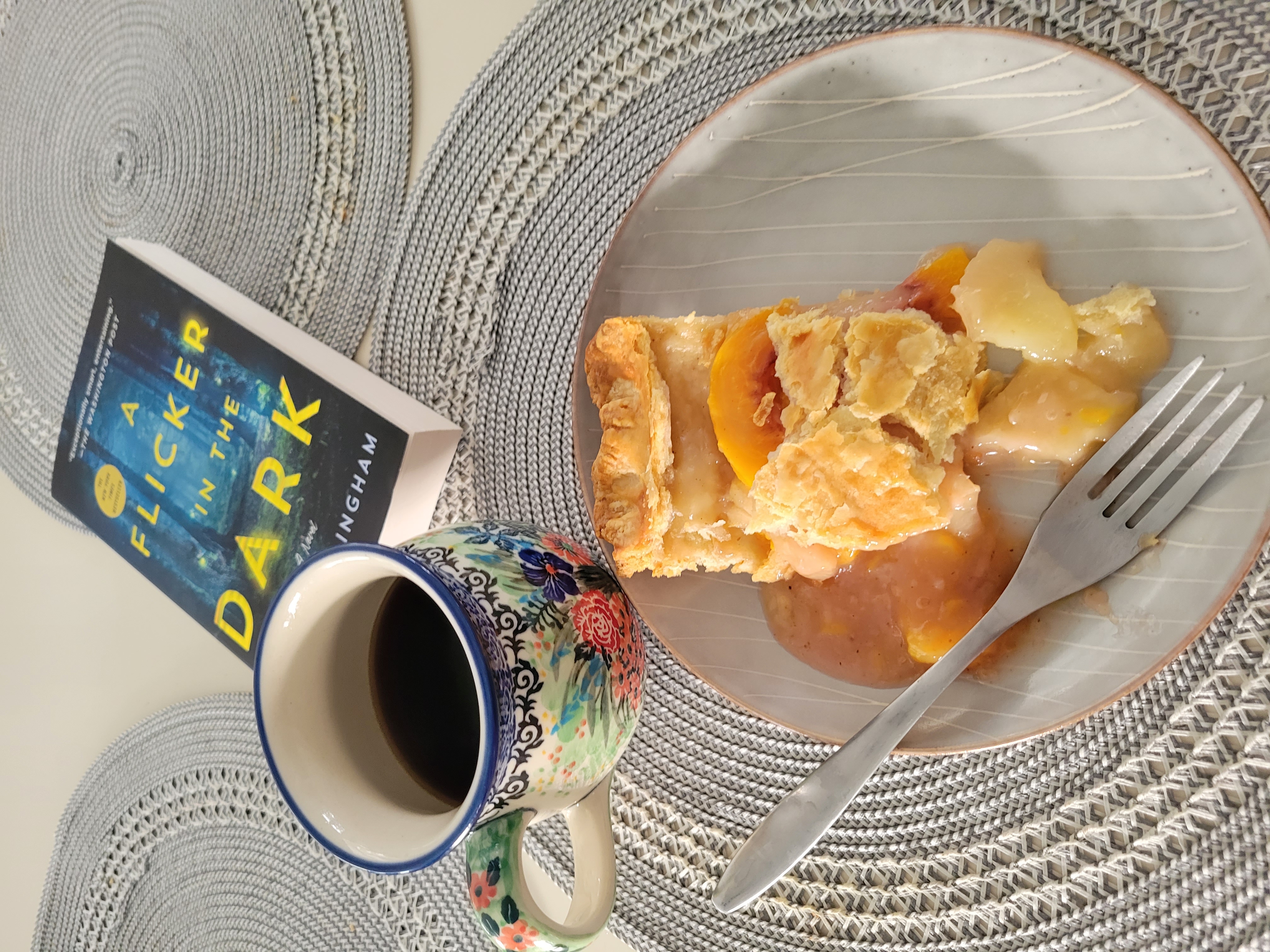 Peach pie slice